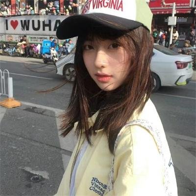 女服务员